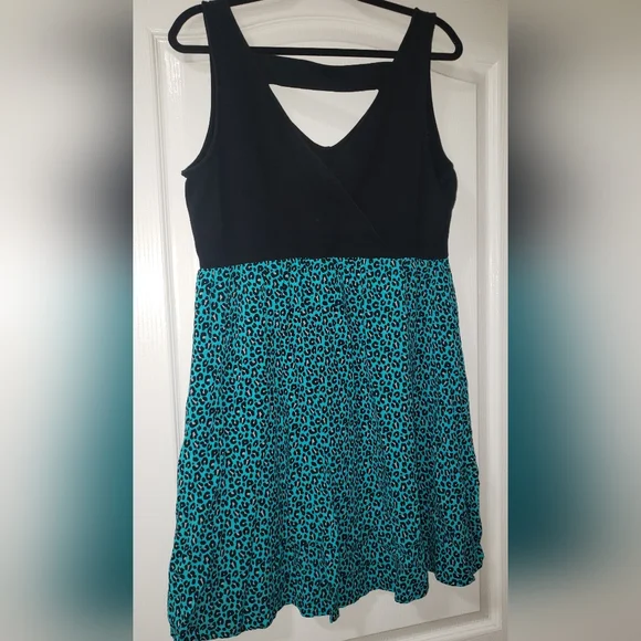 torrid green leopard dress DELPHI LEOPARD PRINT BURNOUT MINI DRESS – AKIRA